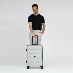 Essentials 08 MEDIUM 4 Rollen Trolley 67 Cm -Koffer Verkäufe 2024 3221c73b12f9a7651460bd1ec9712c92 2